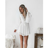 Nuevo Mini vestido bohemio de verano blanco para chicas, vestidos de manga larga con cuello en V y encaje blanco sólido para mujeres