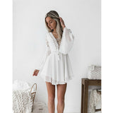 Nuevo Mini vestido bohemio de verano blanco para chicas, vestidos de manga larga con cuello en V y encaje blanco sólido para mujeres
