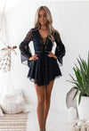 Nuevo Mini vestido bohemio de verano blanco para chicas, vestidos de manga larga con cuello en V y encaje blanco sólido para mujeres